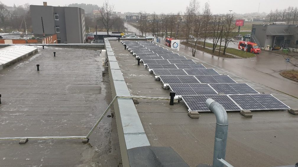 Saulės kolektoriai and UAB ENEKA stogo